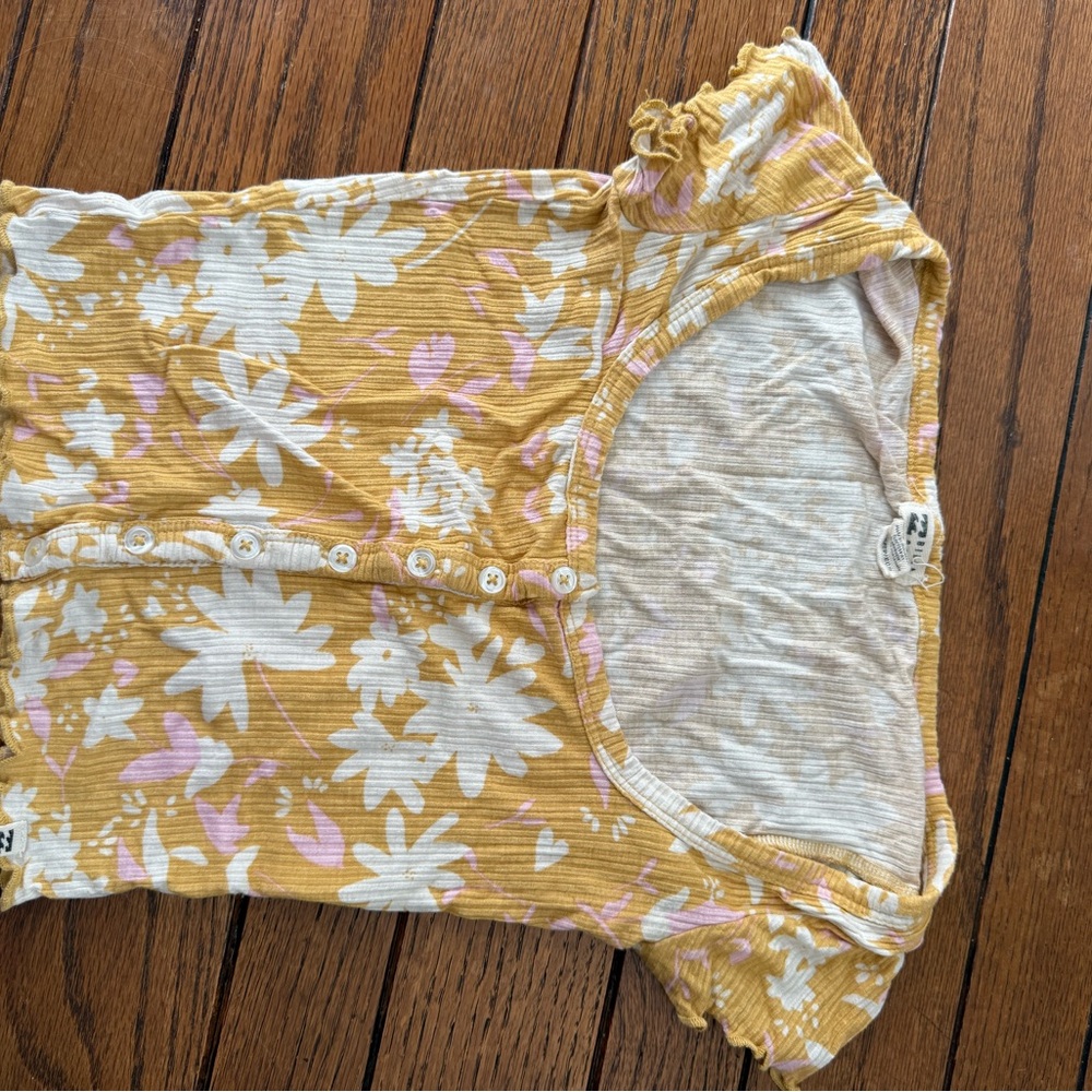 Billabong top